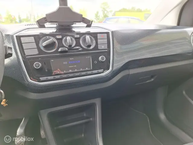 Volkswagen up! 1.0 BMT move up! 2019 Benzine 16