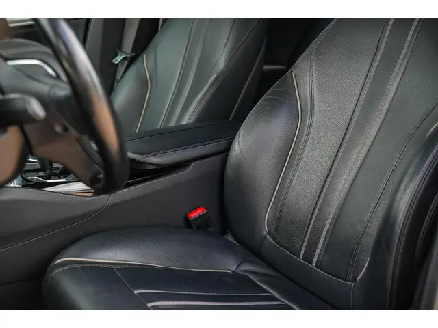 BMW 5 Serie Touring 520i Executive 2017 Benzine 23