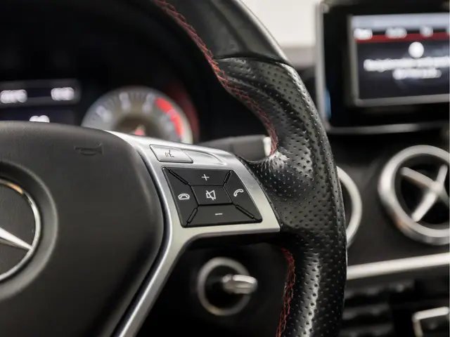Mercedes-Benz A-Klasse 250 AMG Sport 2013 Benzine 23