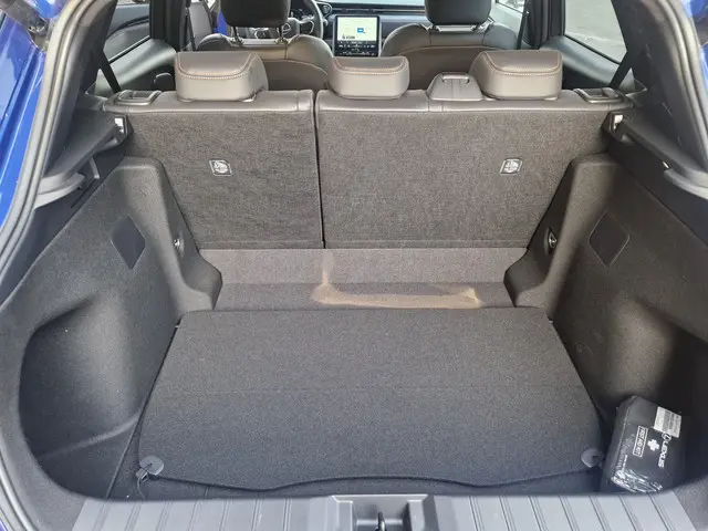 Lexus LBX Cool 2WD 2025 Hybride Benzine 22