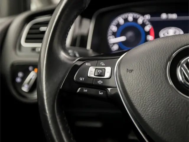 Volkswagen Golf 1.5 TSI Sportline 2018 Benzine 16