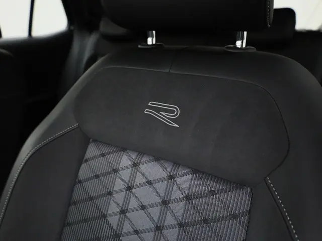 Volkswagen T-Cross 1.5TSI/150PK R-Line DSG 2025 Benzine 16