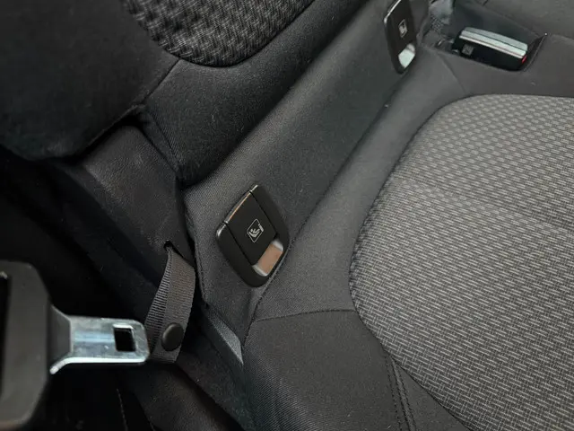 BMW X1 SDrive18i|Automaat 2016 Benzine 21