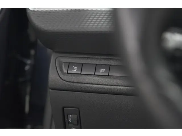 Peugeot 208 PureTech 82 Signature 2019 Benzine 36