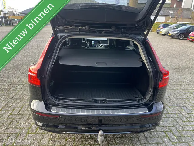 Volvo V60 2.0 B4 Ultimate Dark | 1e eigenaar 2022 Benzine 19