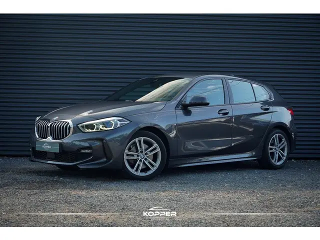BMW 1 Serie 118i High Executive 2021 Benzine