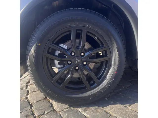 Mitsubishi Outlander 2.0 Business Edition 2018 Benzine 6