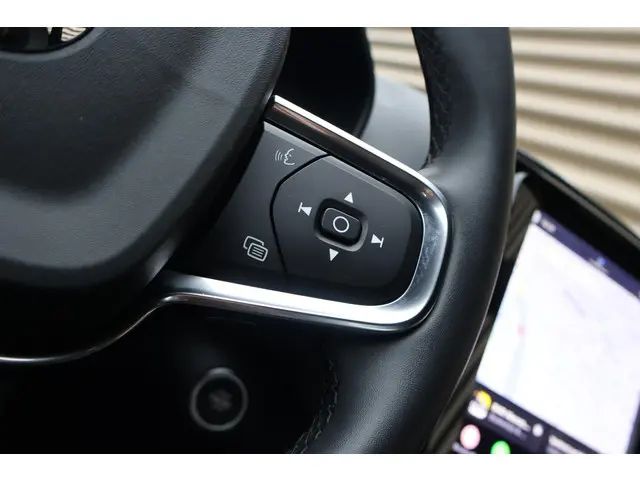 Volvo XC40 B4 Plus Dark 2025 Benzine 31