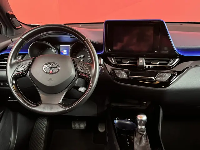 Toyota C-HR 1.8 Hybrid Bi-Tone 2018 Hybride Benzine 4