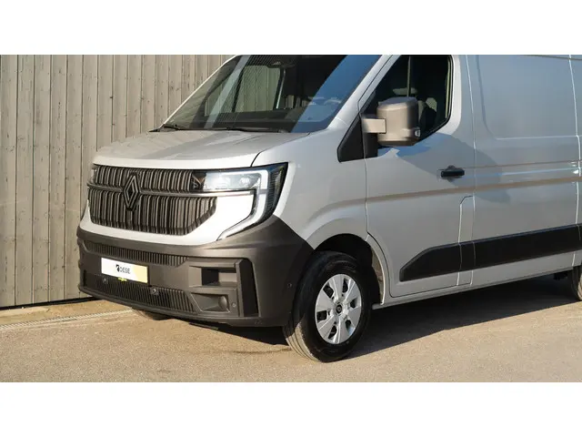 Renault Master T35 2.0 dCi 150 L2H2 Extra 2024 Diesel 17