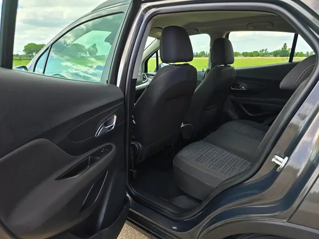 Opel Mokka 1.4 T Edition 2015 Benzine 14