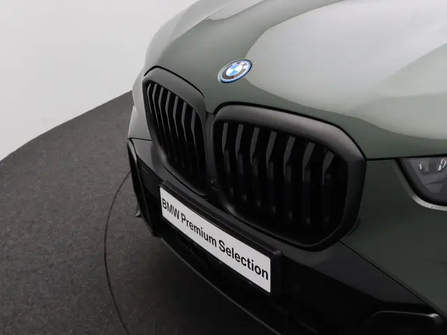 BMW X5 xDrive50e 2024 Hybride Benzine 7