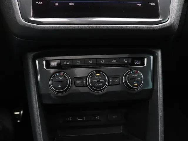 Volkswagen Tiguan 2.0 TSI 4Motion Highline 2017 Benzine 25