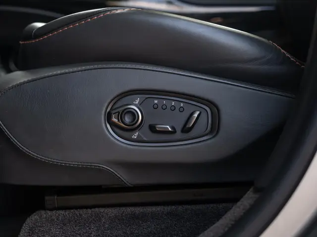 Aston Martin DBX 4.0 V8 707 2023 Benzine 43