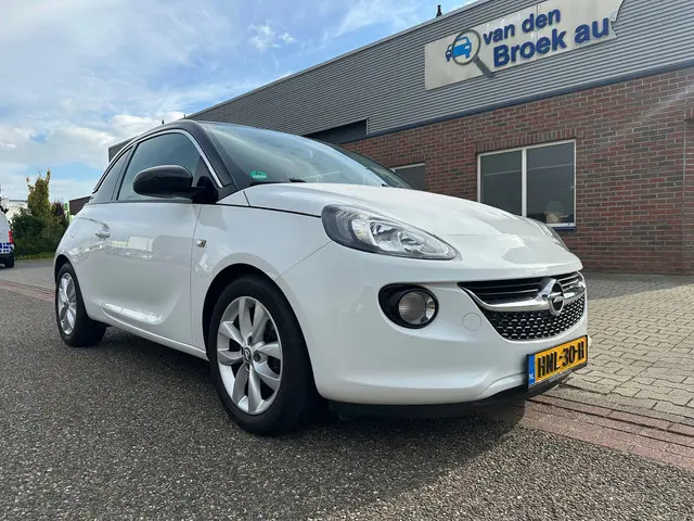 Opel ADAM 1.4 Bi-Fuel Jam 2015 Benzine 9