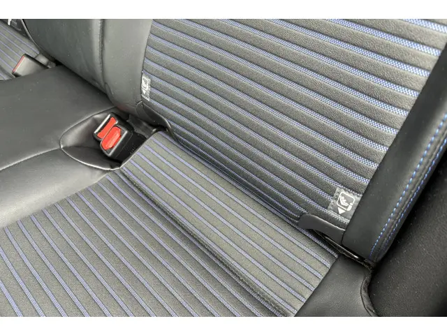 Toyota RAV4 2.5 Hybrid AWD Bi-Tone 2019 Hybride Benzine 37