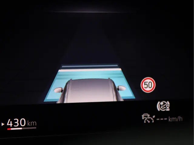 Volkswagen Golf Variant 1.0 TSI Life 2022 Benzine 32