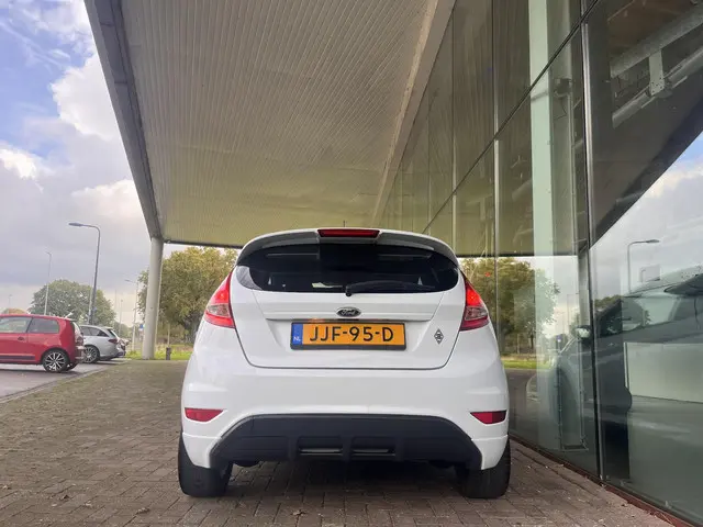 Ford Fiesta 1.25 ST LINE 82 PK 2012 Benzine 8