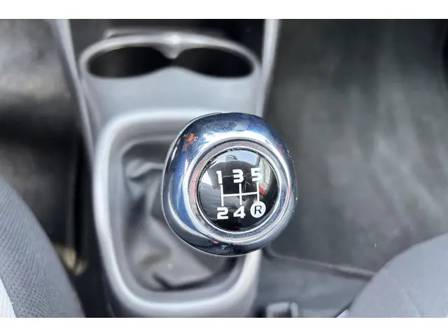 Toyota Aygo 1.0 VVT-i x-play 2020 Benzine 26