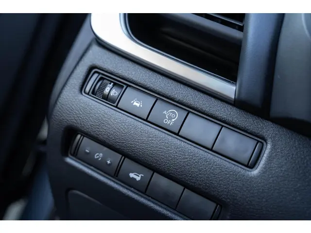 Nissan QASHQAI 1.3 MHEV Xtronic N-Connecta 2021 Benzine 34
