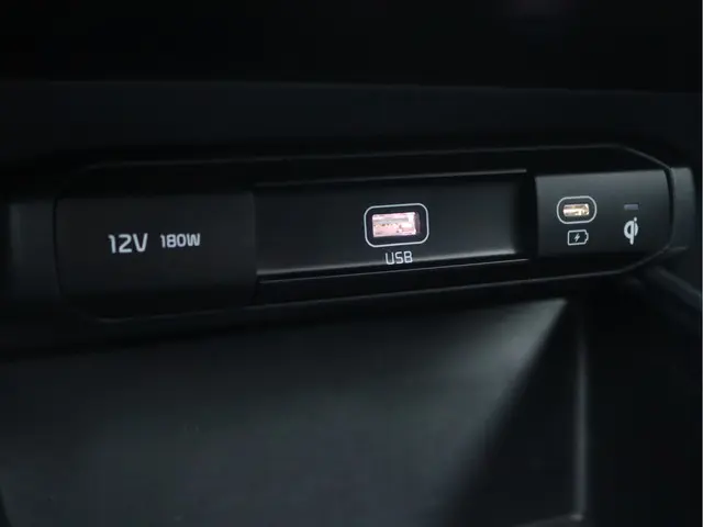 Kia Niro EV ExecutiveLine 64.8 kWh 2022 Elektrisch 71