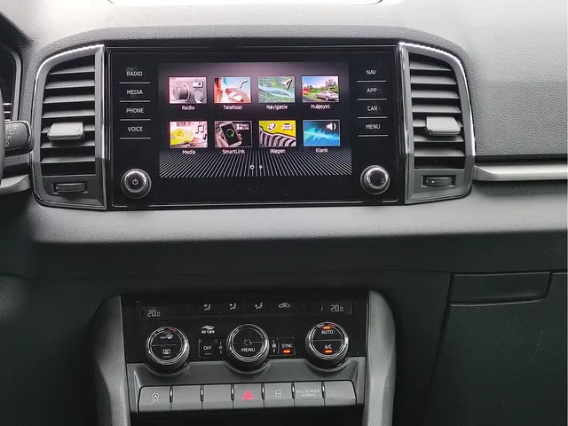 Škoda Karoq 1.0 TSI Business Edition 2021 Benzine 17