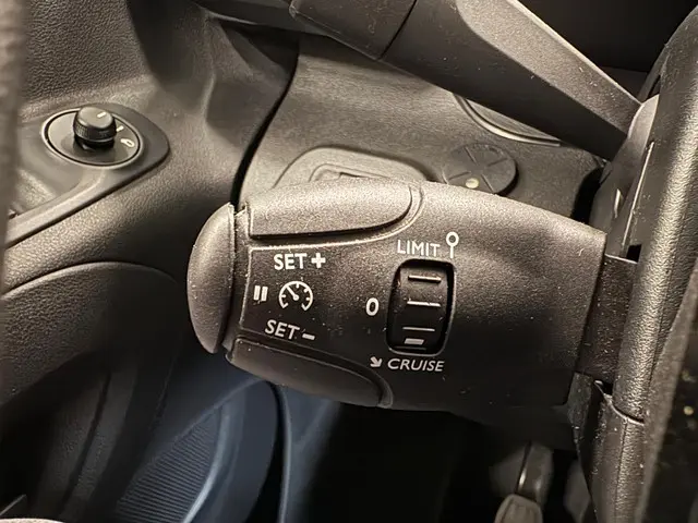 Peugeot Partner 1.5 BlueHDI Premium Long 2022 Diesel 29