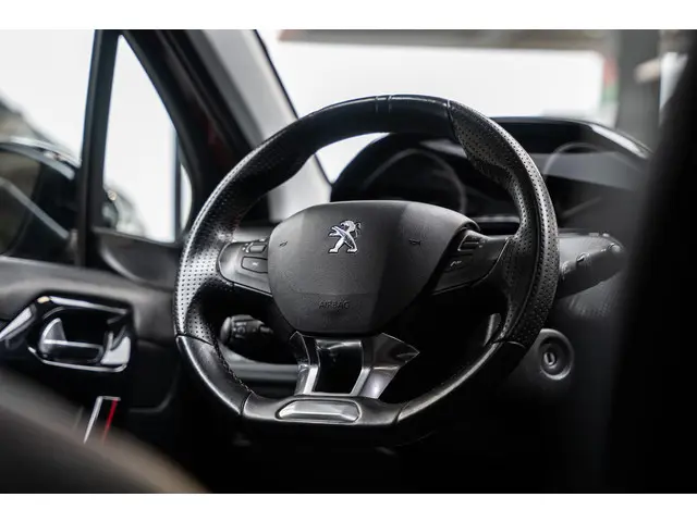 Peugeot 2008 1.2 PureTech GT-line 2018 Benzine 16