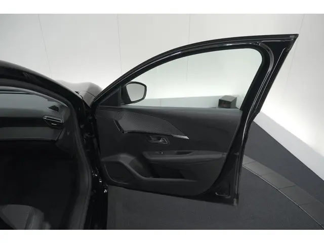 Peugeot 208 PureTech 100 Allure 2025 Benzine 56