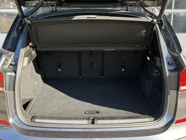 BMW X1 xDrive25e High Executive 2021 Hybride Benzine 17