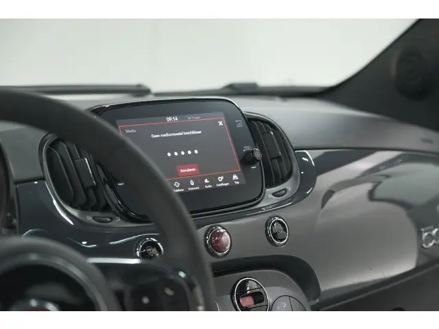 Fiat 500 1.0 Hybrid Dolcevita 2022 Benzine 46