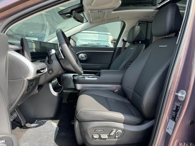 Hyundai IONIQ 9 Connect+ AWD 7p. 110.3 kWh 2026 Elektrisch 9