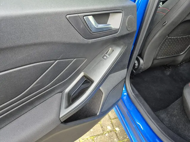 Ford Focus 1.0 EcoBoost Hybrid ST Line 2022 Benzine 35