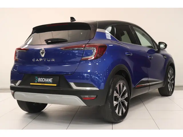 Renault Captur 1.0 TCe 90 techno 2023 Benzine 2