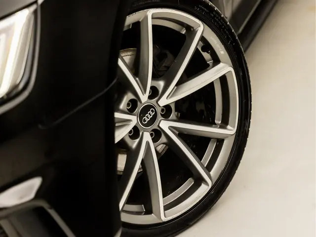 Audi A4 Avant 2.0 TDI S-Line Sport 2017 Diesel 19