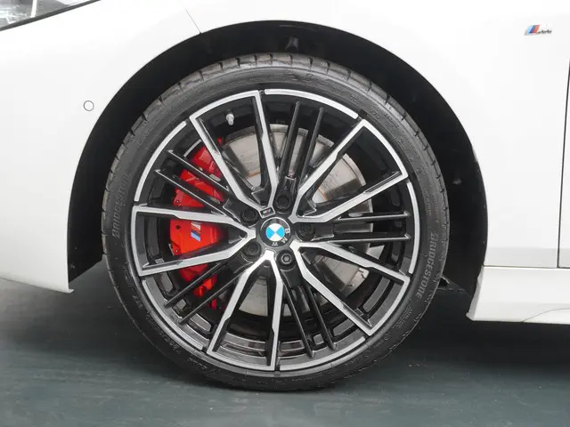 BMW 1 Serie 118i 2024 Benzine 28