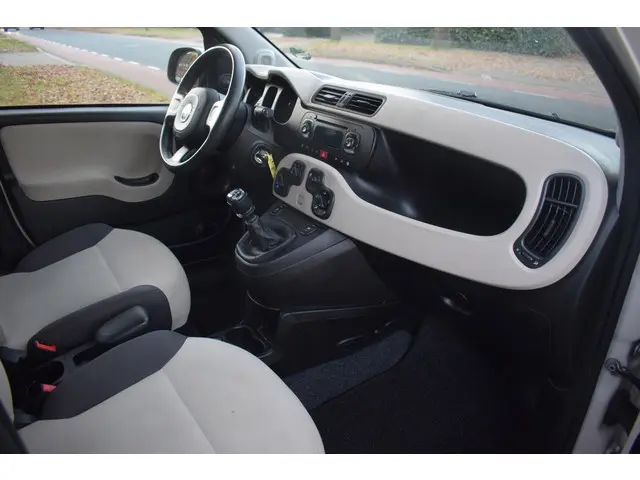 Fiat Panda 0.9 TwinAir Edizione Cool 2014 Benzine 18