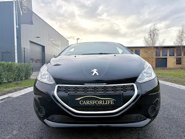Peugeot 208 1.0 VTi Access 5-deurs 2014 Benzine 3