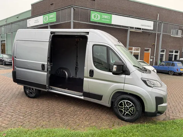Opel Movano 2.2D 140 S&S L2H2 3.5t 2024 Diesel 5