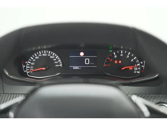 Peugeot 208 PureTech 100 Allure Pack 2023 Benzine 38