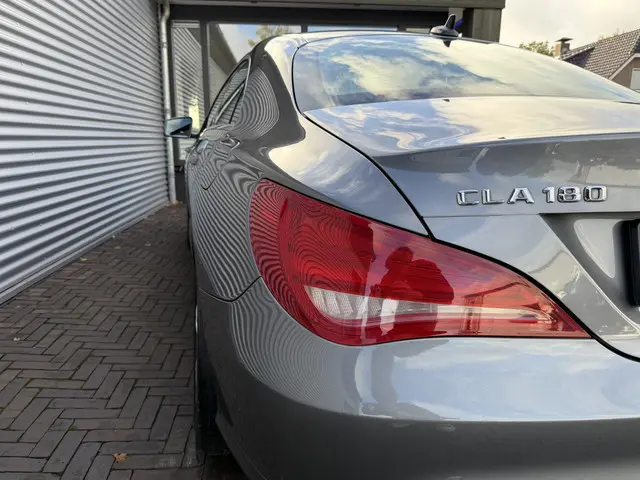 Mercedes-Benz CLA 180 Ambition 2013 Benzine 11