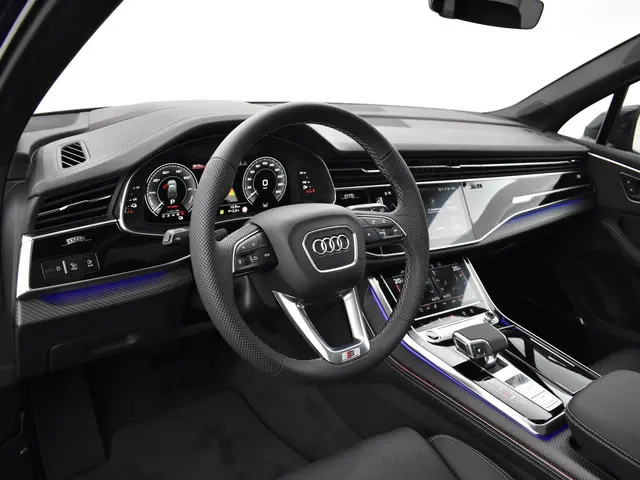 Audi Q7 Pro Line S 55 TFSI e 394 PK 2025 Hybride Benzine 3