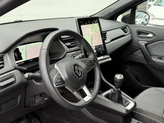 Renault Captur 1.0 TCe 90 techno 2024 Benzine 18