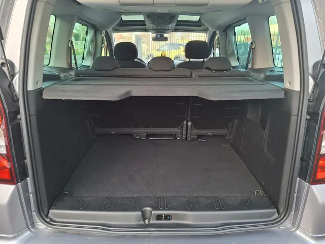 Peugeot Partner Tepee 1.2 PureTech Active 2016 Benzine 35