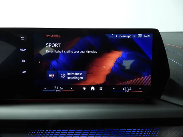 BMW 1 Serie 5-deurs 120 2025 Benzine 31