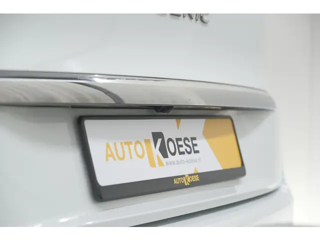 Renault Grand Scénic TCe 140 EDC Intens 2021 Benzine 4