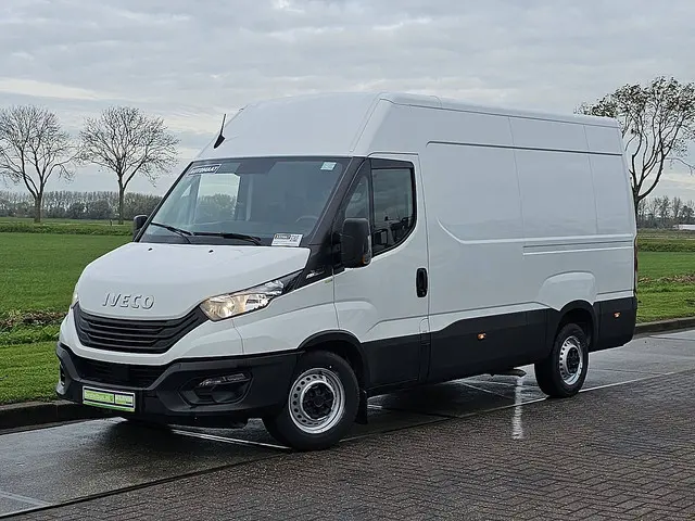 Iveco Daily 35S16 2023 Diesel 2