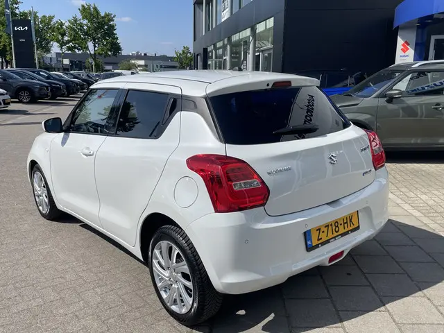 Suzuki Swift 1.2 Select Smart Hybrid 2024 Hybride Benzine 8