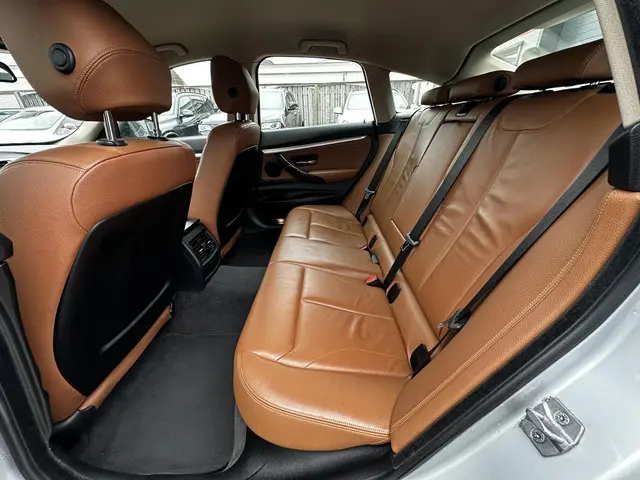 BMW 3 Serie Gran Turismo 320i Luxury Line 2013 Benzine 6