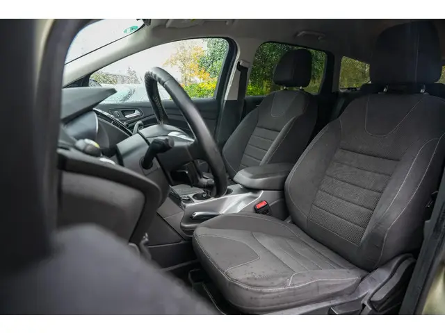 Ford Kuga Ford Kuga 2014 Benzine 8